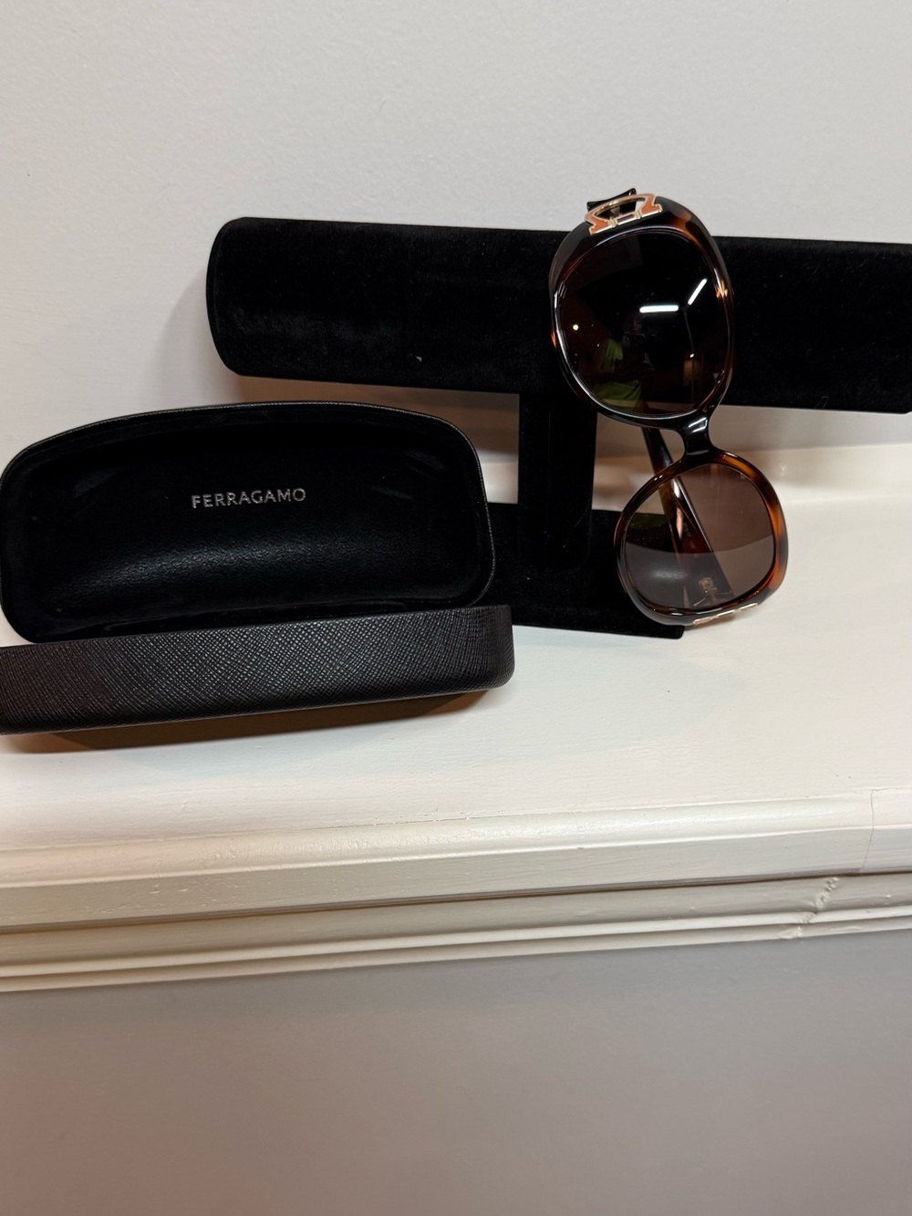Salvatore Ferragamo Tortoiseshell Sunglasses - Brown Lenses
